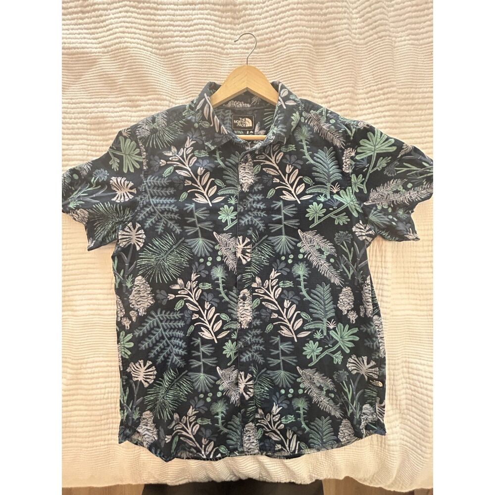 The North Face Botanical Leaf Print Short Sleeve Shirt Men's Large Navy Floral
